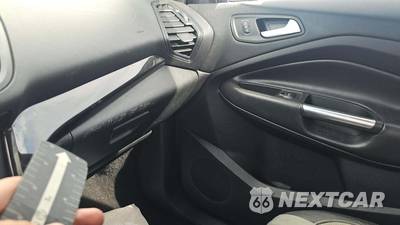 2017 Ford Escape SE - zdjęcie 37 z 77 - miniatura