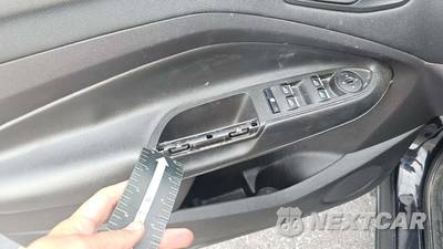 2017 Ford Escape SE - zdjęcie 27 z 77 - miniatura