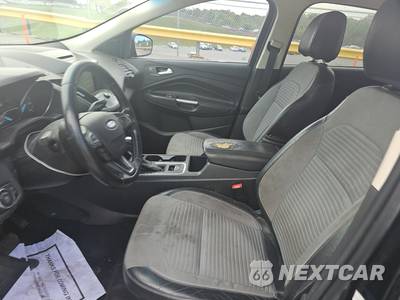 2017 Ford Escape SE - zdjęcie 7 z 77 - miniatura