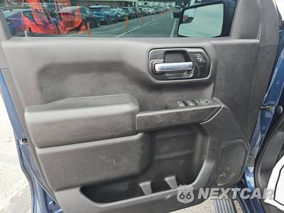 2021 Chevrolet Silverado 1500 Custom Crew Cab Short Bed 1CX - zdjęcie 9 z 35 - miniatura