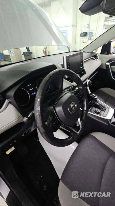 2021 Toyota RAV4 Hybrid XLE - zdjęcie 30 z 34 - miniatura