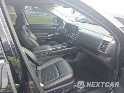 2024 Nissan Pathfinder Platinum - zdjęcie 8 z 24 - miniatura