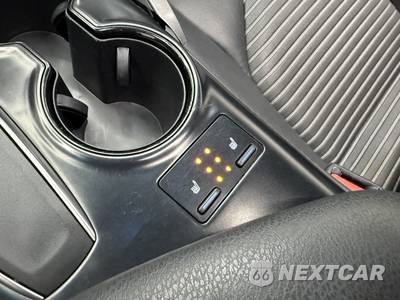 2018 Toyota Camry SE - zdjęcie 18 z 28 - miniatura