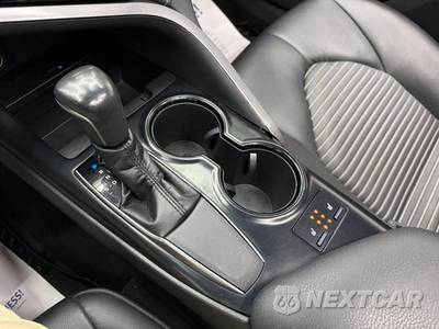 2018 Toyota Camry SE - zdjęcie 17 z 28 - miniatura