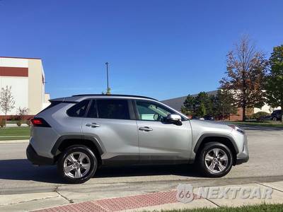 2025 Toyota RAV4 XLE - zdjęcie 7 z 28 - miniatura