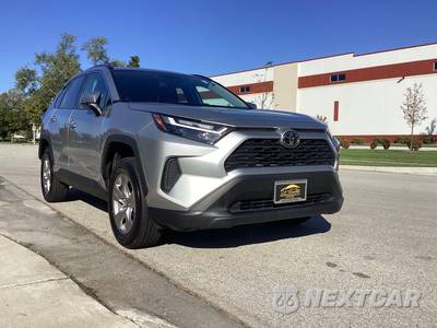 2025 Toyota RAV4 XLE - zdjęcie 9 z 28 - miniatura