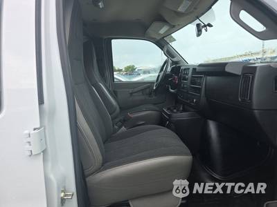 2025 GMC Savana 2500 Cargo Van 1WT 135.0" WB - zdjęcie 8 z 20 - miniatura