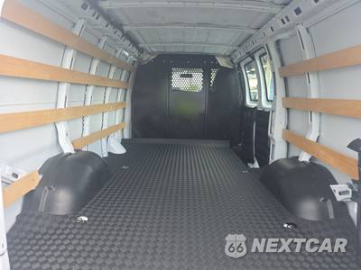 2025 GMC Savana 2500 Cargo Van 1WT 135.0" WB - zdjęcie 16 z 20 - miniatura