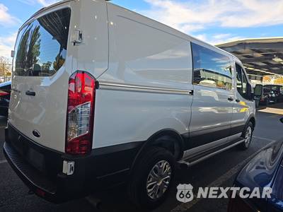 2025 Ford Transit 250 Cargo Van Low Roof 130.0" WB - zdjęcie 6 z 29 - miniatura