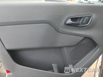 2025 Ford Transit 250 Cargo Van Low Roof 130.0" WB - zdjęcie 9 z 25 - miniatura