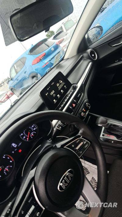 2021 Kia Forte LXS - zdjęcie 19 z 23 - miniatura