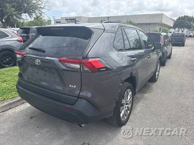 2023 Toyota RAV4 XLE Premium - zdjęcie 16 z 25 - miniatura
