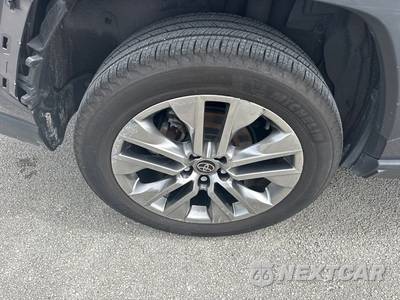 2023 Toyota RAV4 XLE Premium - zdjęcie 17 z 25 - miniatura