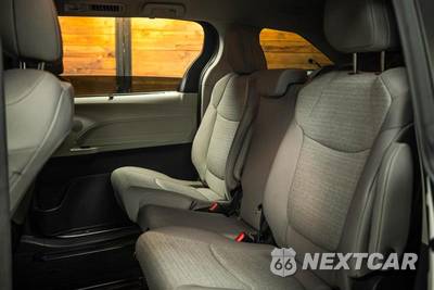 2024 Toyota Sienna LE 8-Passenger 120.5" WB - zdjęcie 10 z 27 - miniatura