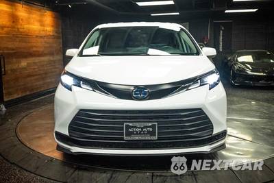 2024 Toyota Sienna LE 8-Passenger 120.5" WB - zdjęcie 4 z 27 - miniatura