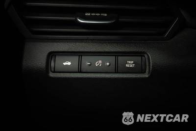 2023 Nissan Altima SR - zdjęcie 30 z 31 - miniatura