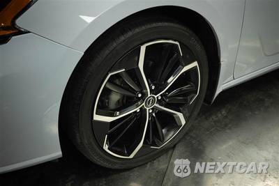 2023 Nissan Altima SR - zdjęcie 4 z 31 - miniatura
