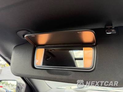 2025 Chevrolet Suburban RST 1SP - zdjęcie 33 z 67 - miniatura