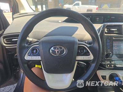 2018 Toyota Prius Two - zdjęcie 10 z 23 - miniatura