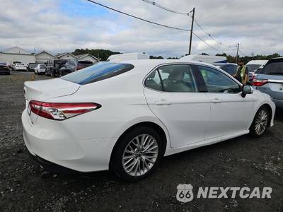2019 Toyota Camry XLE - zdjęcie 5 z 13 - miniatura