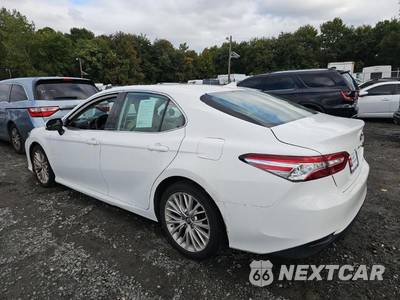 2019 Toyota Camry XLE - zdjęcie 6 z 13 - miniatura