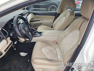 2019 Toyota Camry XLE - zdjęcie 7 z 13 - miniatura