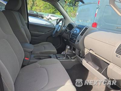 2018 Nissan Frontier SV Crew Cab Medium Bed - zdjęcie 8 z 54 - miniatura