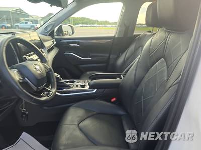 2020 Toyota Highlander Platinum - zdjęcie 7 z 28 - miniatura