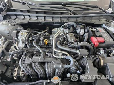 2025 Nissan Altima SR - zdjęcie 8 z 28 - miniatura
