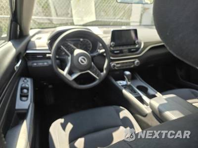 2025 Nissan Altima SV - zdjęcie 2 z 28 - miniatura
