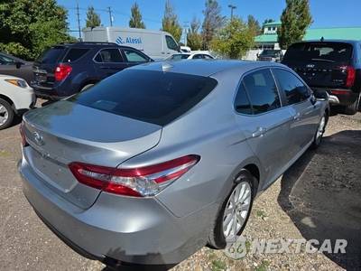 2019 Toyota Camry LE - zdjęcie 4 z 21 - miniatura