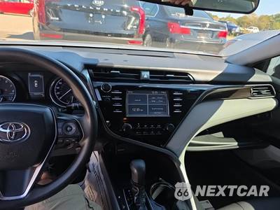 2019 Toyota Camry LE - zdjęcie 14 z 21 - miniatura