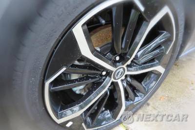 2025 Nissan Altima SR - zdjęcie 8 z 26 - miniatura