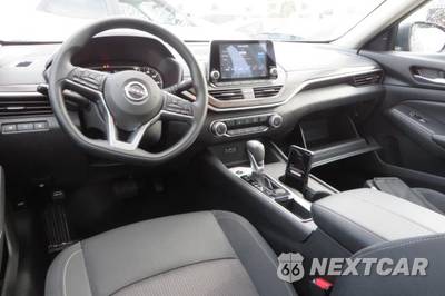 2025 Nissan Altima SV - zdjęcie 18 z 29 - miniatura