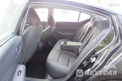 2025 Nissan Altima SV - zdjęcie 13 z 27 - miniatura