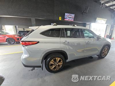 2022 Toyota Highlander Hybrid Bronze Edition - zdjęcie 4 z 28 - miniatura