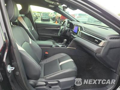 2025 Toyota Camry SE - zdjęcie 8 z 28 - miniatura