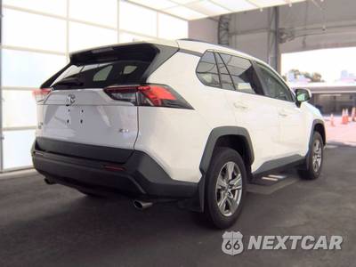 2024 Toyota RAV4 XLE - zdjęcie 4 z 38 - miniatura
