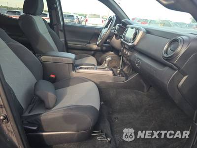 2021 Toyota Tacoma TRD Sport Crew Cab Medium Bed - zdjęcie 8 z 28 - miniatura