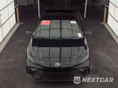2025 Toyota Camry SE - zdjęcie 2 z 28 - miniatura