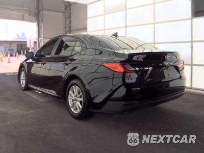 2025 Toyota Camry LE - zdjęcie 6 z 25 - miniatura