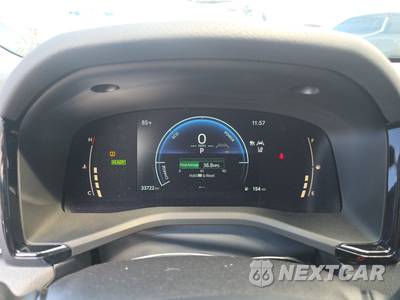 2025 Toyota Camry LE - zdjęcie 12 z 20 - miniatura