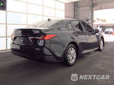 2025 Toyota Camry LE - zdjęcie 4 z 20 - miniatura