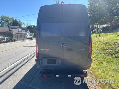 2019 Mercedes-Benz Sprinter 2500 Cargo Van High Roof 170.0" WB - zdjęcie 3 z 16 - miniatura