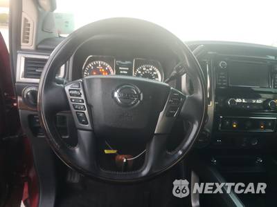 2017 Nissan TITAN XD Platinum Reserve Crew Cab Medium Bed - zdjęcie 16 z 25 - miniatura