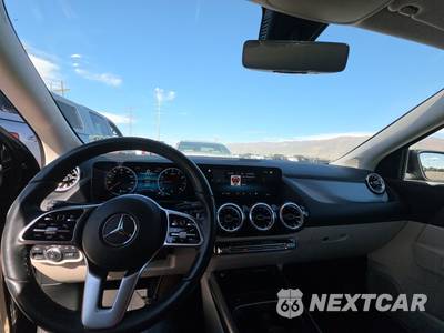 2022 Mercedes-Benz GLA 250 4MATIC - zdjęcie 11 z 27 - miniatura