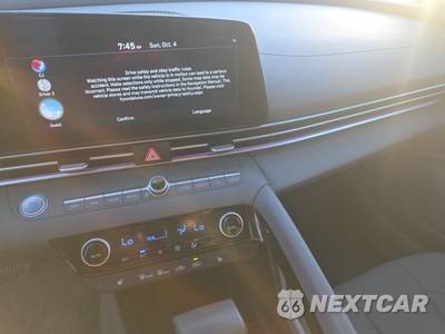 2025 Hyundai Elantra SEL Convenience - zdjęcie 17 z 38 - miniatura