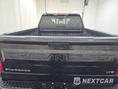 2024 Chevrolet Silverado 1500 LTZ Crew Cab Medium Bed - zdjęcie 5 z 25 - miniatura