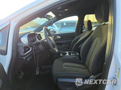 2024 Chrysler Pacifica Touring 121.6" WB - zdjęcie 13 z 30 - miniatura