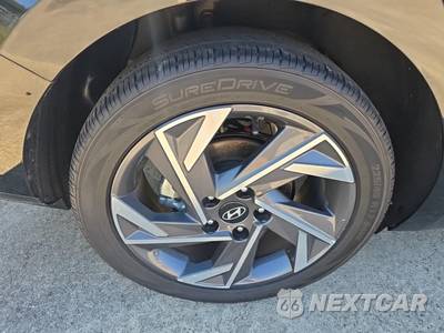 2025 Hyundai Elantra SEL Convenience - zdjęcie 10 z 25 - miniatura